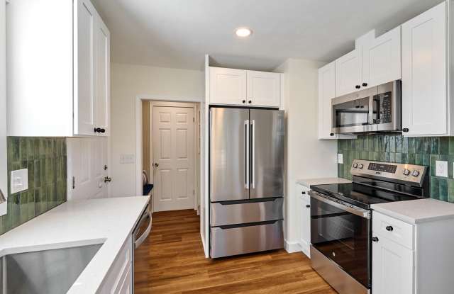 1212 Alder Drive Northeast