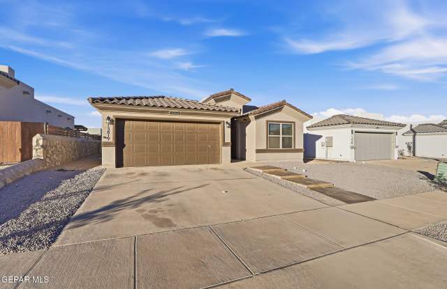 13817 Summer View Avenue