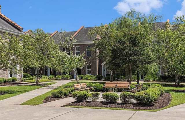 Market Common townhouse with garage!!