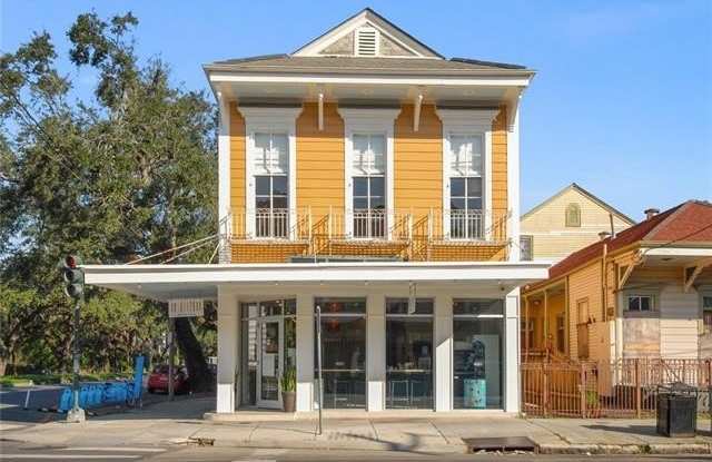 3341 MAGAZINE Street