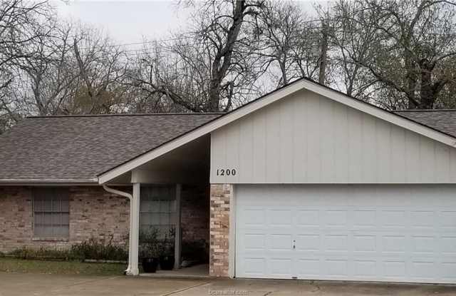 1200 Holleman Drive