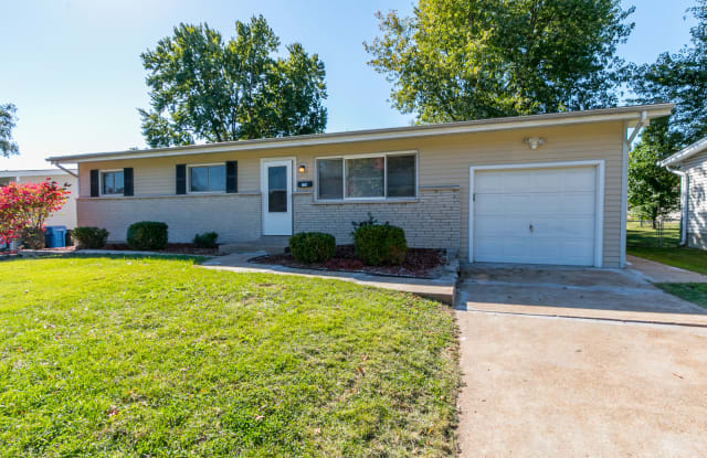 770 Redwing Drive - 770 Redwing Drive, Florissant, MO 63031