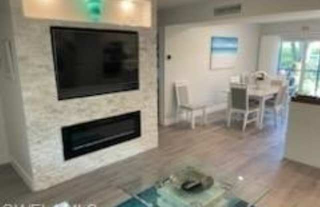 Photo of 788 Park Shore