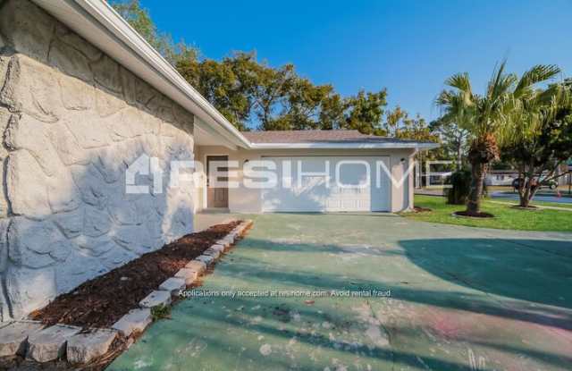 8590 91st Street North