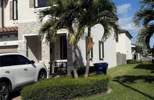 11945 SW 245th Ter