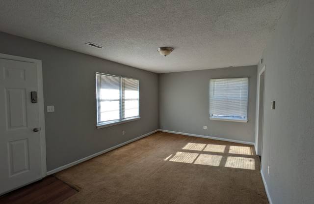 Photo of 4822 Woodend Ave