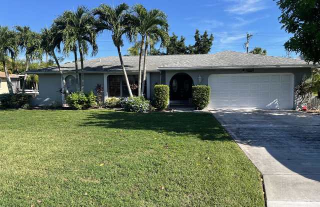 1723 Southeast Van Loon Terrace