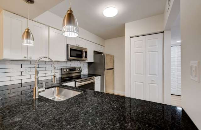 Granite Countertops***Evansville, Indiana*** 2 Bed 1 Bath $1,199.00/mo - 5562 East Virginia Street, Evansville, IN 47715