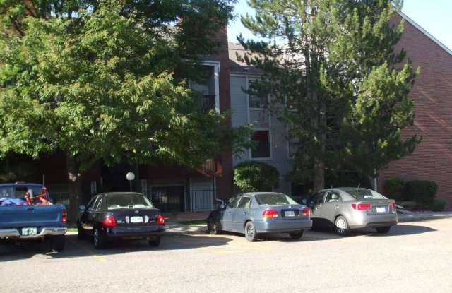 Spacious 2bed/2bath Apartment in unit W/D!