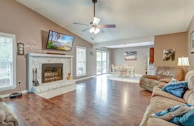 303 Canaberry Circle