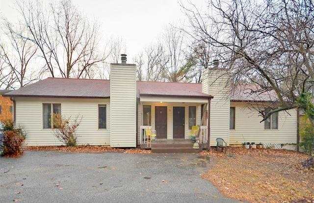Photo of Two Bedroom Duplex with Garage and Storage / North Asheville
