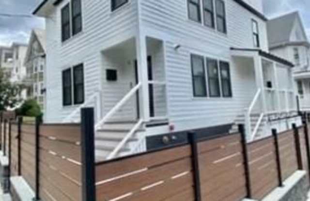 35 Hunnewell