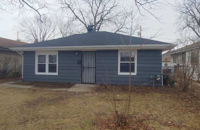 5955 North 79th Street