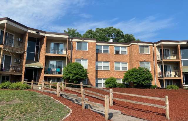 Photo of 4024 37th Ave. N - Windsor Court