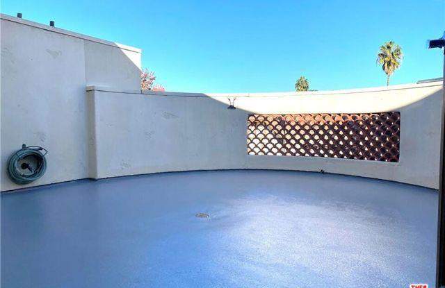 4360 Ventura Canyon Avenue