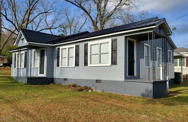 Photo of 205 Glenn Street - A