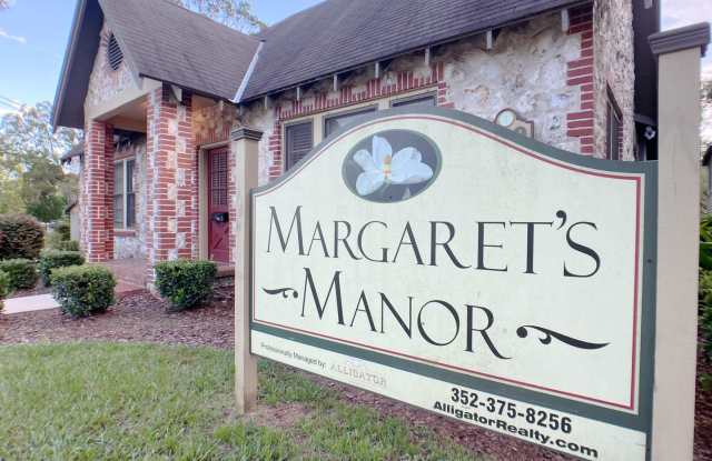 Photo of Margaret's Manor - 2 Bedroom, 1 Bathroom in Sorority Row