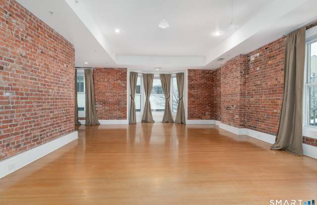 116 Crown Street unit: Apt 2A