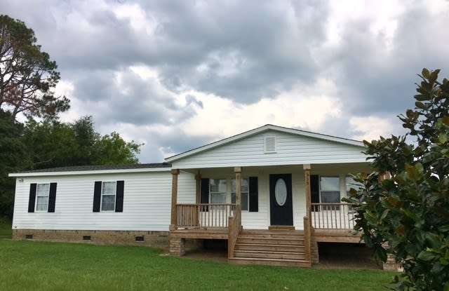 Spacious 3bed/2bath, Renovated Home In Kenly. AVAILABLE Now! - 333 Peacock Road, Johnston County, NC 27542