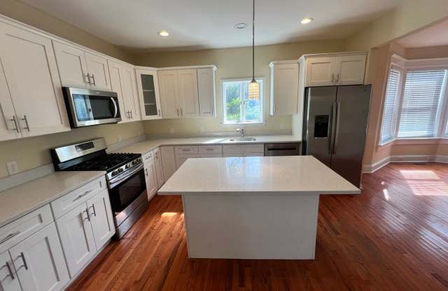 Photo of 838 Smith St