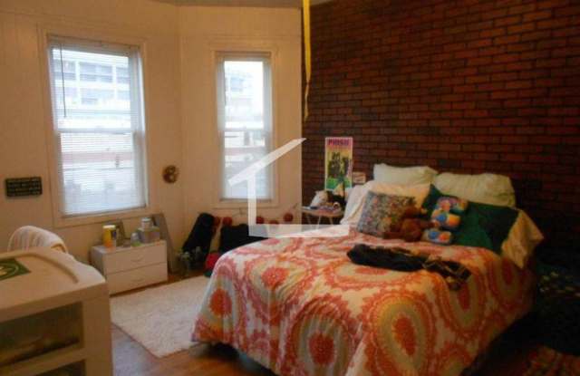 Premium BU Location @ Packard's Corner