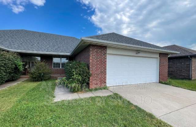 2811 W Silverleaf - 2811 West Silverleaf Street, Springfield, MO 65807