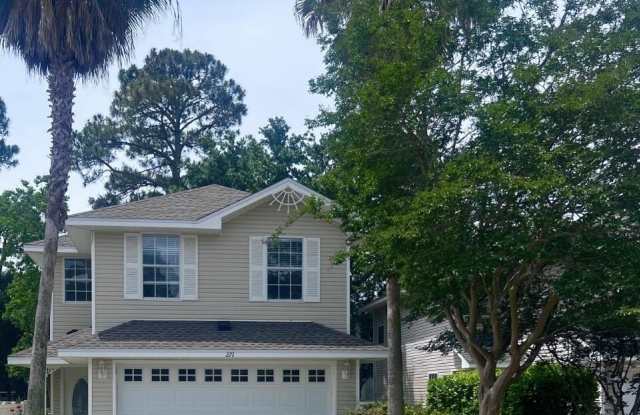 271 Twin Lakes Lane