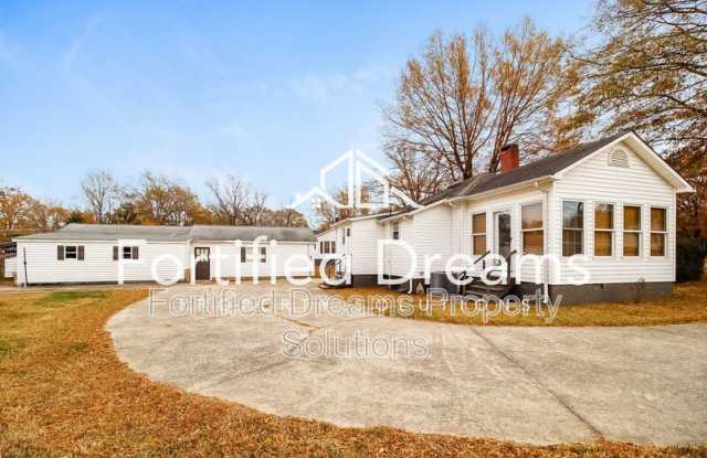 Photo of 309 E. 11th St.