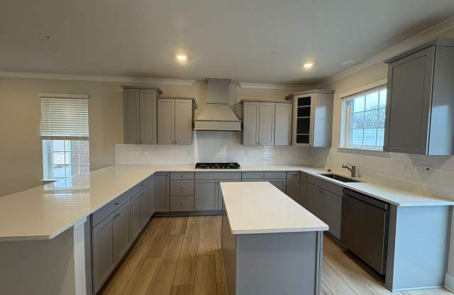 1734 WATER CROSSING RD