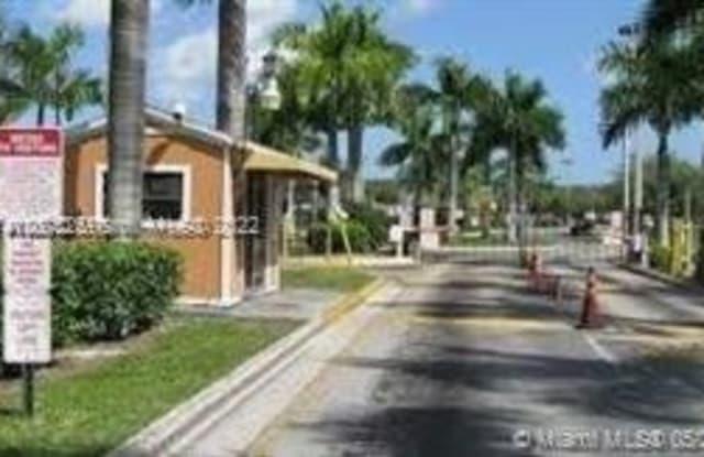 2901 SE 13th Rd - 2901 SE 13th Rd, Homestead, FL 33035