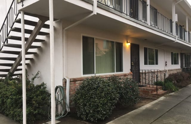 1337 Pearl St E - 1337 Pearl St, Alameda, CA 94501