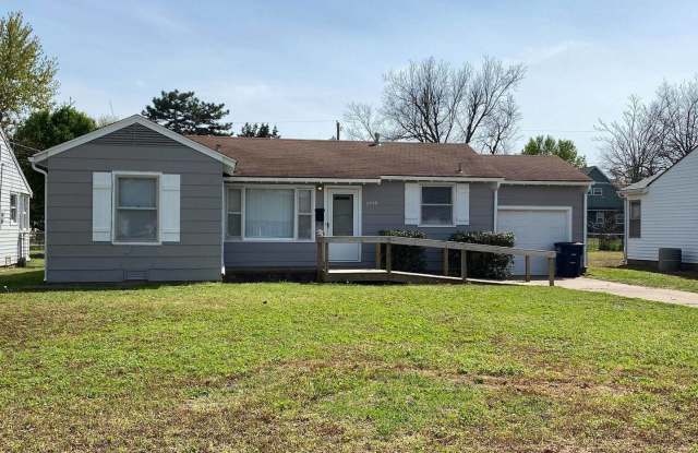 2409 W. Cherokee - 2409 West Cherokee Avenue, Enid, OK 73703