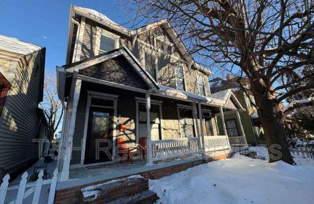 Photo of 427 North College Avenue