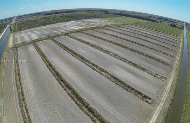 Photo of 595 N HEADER CANAL ROAD