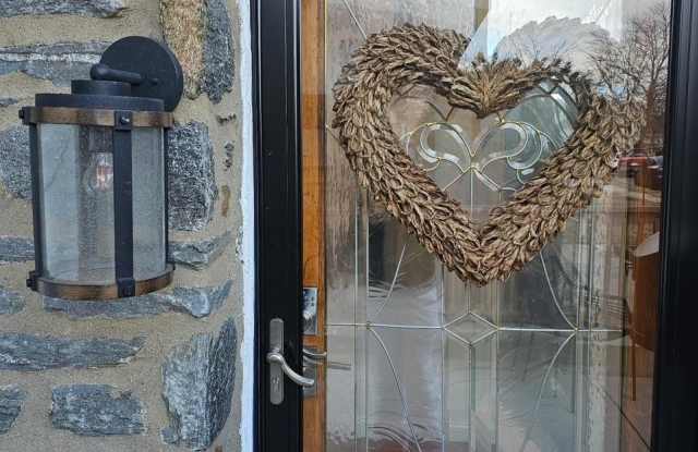 2737 E COUNTRY CLUB Road