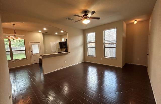 665 Creekside Circle