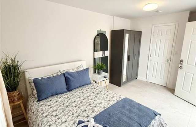 Photo of 2420 SW 11th St  #B