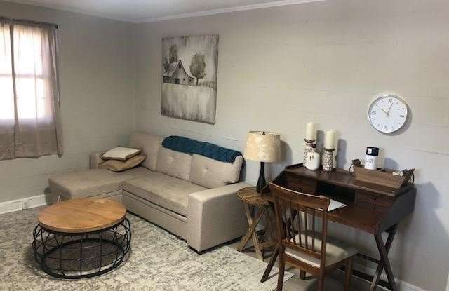 1103 Massey Street unit: Apt A