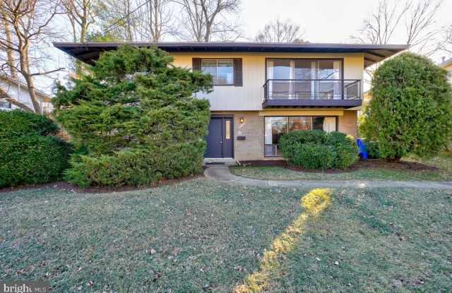 Photo of 13701 ARCTIC Avenue