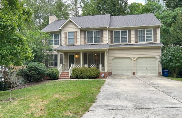 10 Woodcliff Cir - 10 Woodcliff Circle, Durham, NC 27712