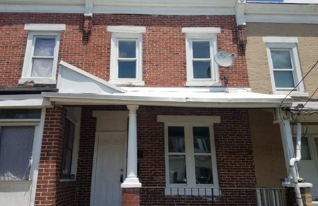 907 E. 17th St.