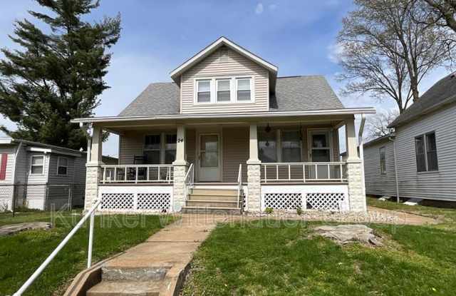24 A Iowa Ave (Upstairs)