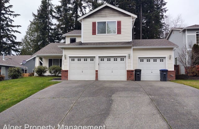 2825 SE Copper Creek Dr - 2825 Southeast Copper Creek Drive, East Port Orchard, WA 98366