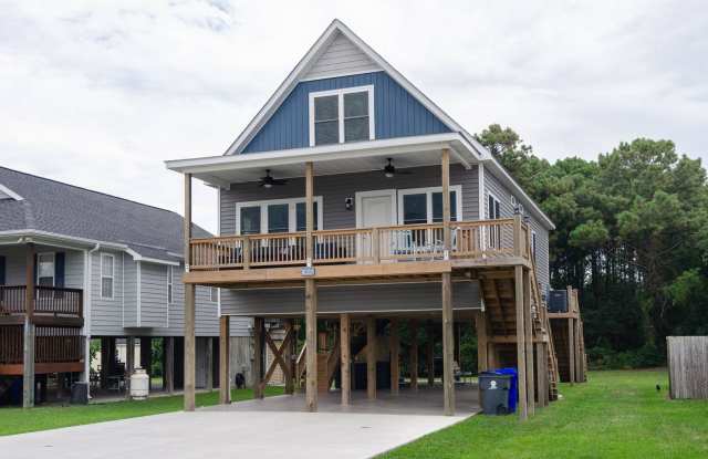 (C322) 208 Spartanburg Avenue, Carolina Beach, NC 28428
