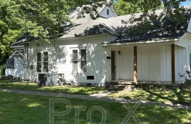 601 E 9th
