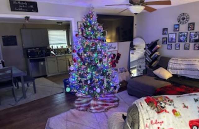 1160 Bouldercrest Circle (new)