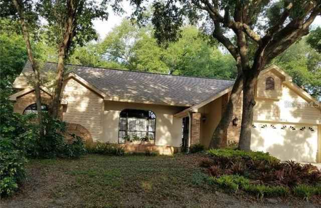 353 MAYFAIR CIRCLE E