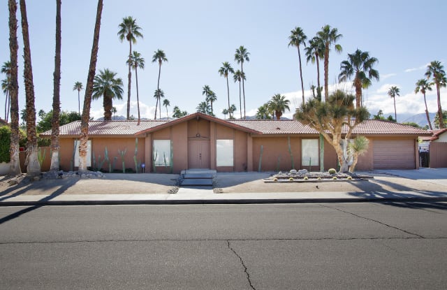 2981 E Los Posas Circle - 2981 Los Posas Circle, Palm Springs, CA 92264