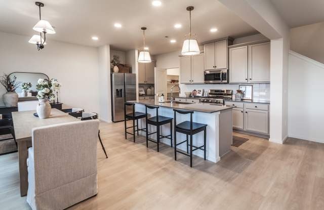Beautiful Model Home in New Johnstown Neighborhood!
