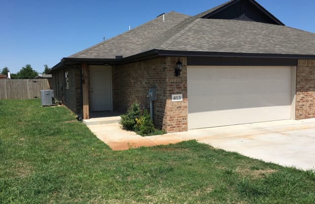 591 Washington Ave - 591 Washington Avenue Northwest, Piedmont, OK 73078